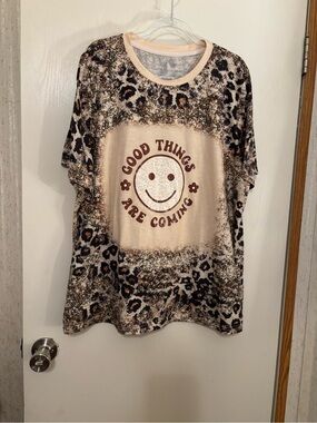Beige Leopard Graphic Tee - 'Good Things Are Coming'